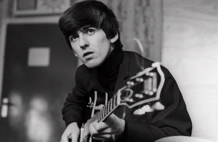 Una guitarra de George Harrison se subastará desde 336 mil euros.